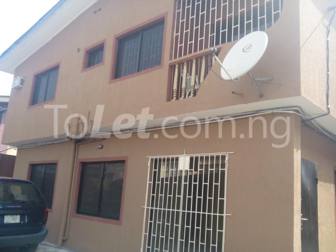 3 bedroom Flat / Apartment for rent Idowu Street, Isi Oshodi Expressway Oshodi Lagos