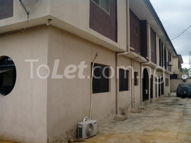 3 bedroom Flat / Apartment for rent Kayode Taiwo Off Alhaji Raimi Street, Ketu Kosofe/Ikosi Lagos