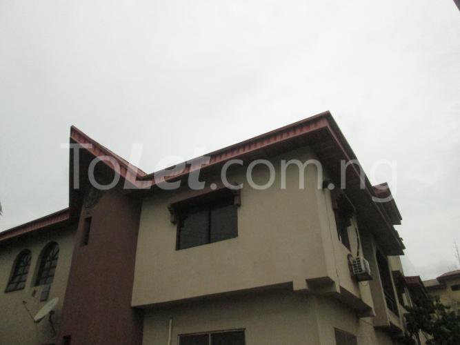 3 bedroom Flat / Apartment for rent 5 Medua Ofuani Street, Oshodi Expressway Oshodi Lagos