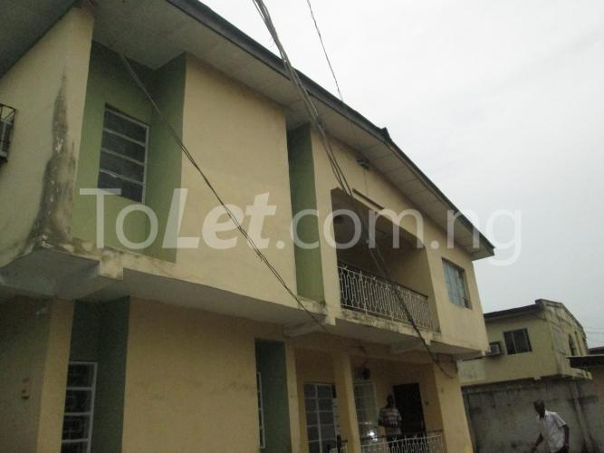 3 bedroom Flat / Apartment for rent Sanni Adele Street, Oshodi Expressway Oshodi Lagos