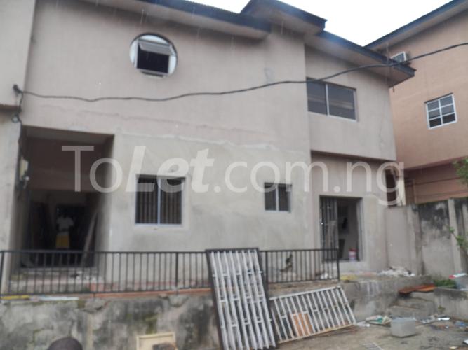 3 bedroom Flat / Apartment for rent St.micheal Close, Maryland Ikeja Lagos