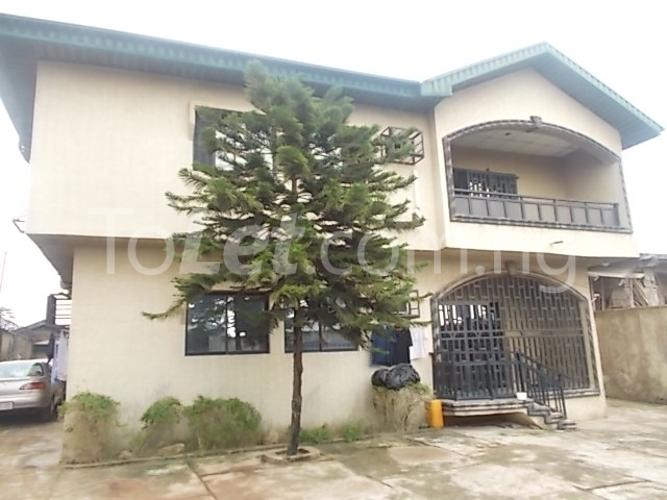 3 bedroom Flat / Apartment for rent Baale Shekoni Street Oshodi Expressway Oshodi Lagos