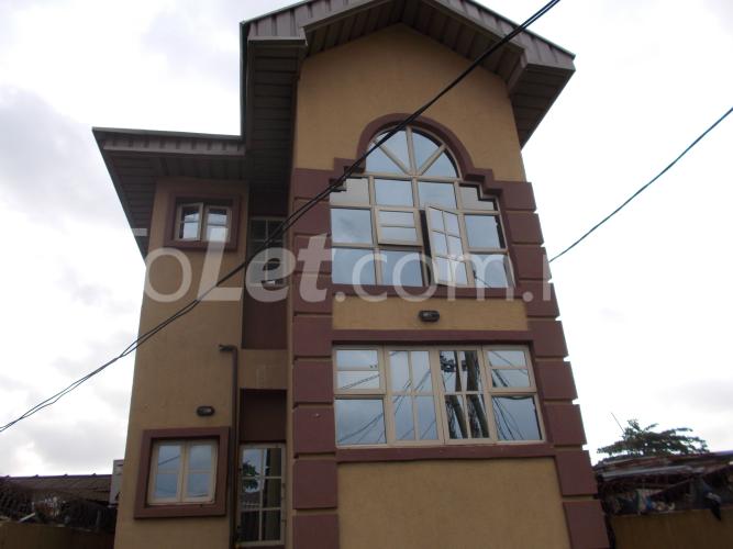 3 bedroom Flat / Apartment for rent 7, Madwueke Street Off Akerele Road Surulere Surulere Lagos