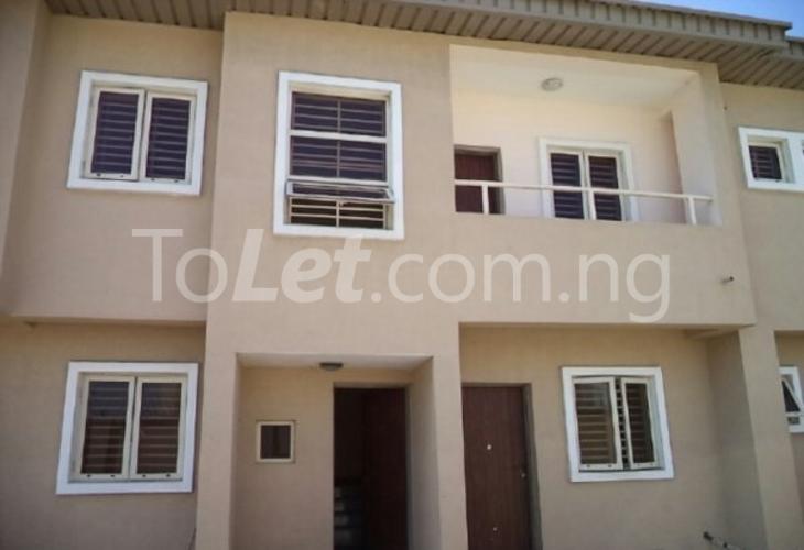 3 bedroom Flat / Apartment for rent Abuja Quarters Beside Oba Onibeju Palace, ibeju lekki Ibeju-Lekki Lagos