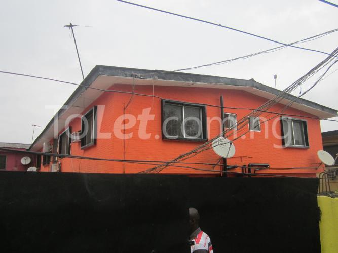 3 bedroom Flat / Apartment for rent Akinfe Street, Maryland Ikeja Lagos