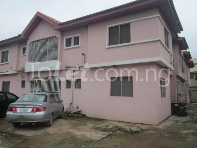 3 bedroom Flat / Apartment for rent 65 Adeola Street, Gbagada Gbagada Lagos