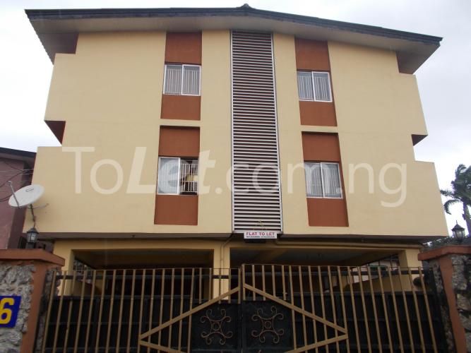 3 bedroom Flat / Apartment for rent 6, Awayewaserere Street, Ikeja Ikeja Lagos