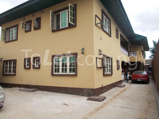 3 bedroom Flat / Apartment for rent 74 Agboyi Road, Ketu Kosofe/Ikosi Lagos