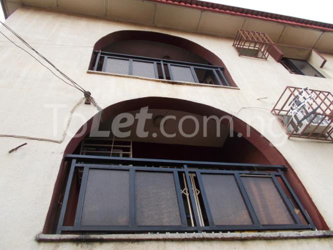 Flat / Apartment for rent 35, Awoniyi Elemo, Oshodi Expressway Oshodi Lagos