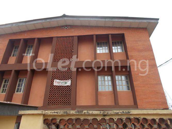 3 bedroom Flat / Apartment for rent 17 New Balogun Street, Yaba Yaba Lagos - 0