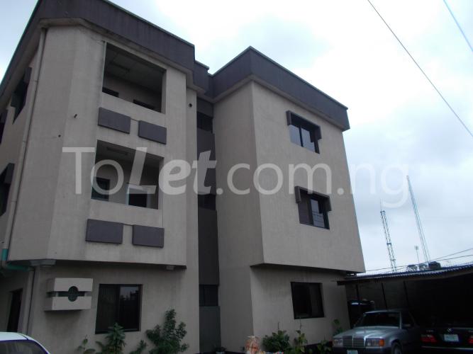 3 bedroom Flat / Apartment for rent Adedotun Dina Street, Maryland Ikeja Lagos