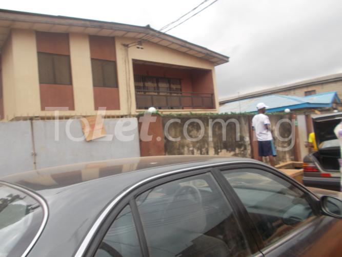 2 bedroom Flat / Apartment for rent 21, Igboho Street, Off Goodluck Street, Barrack Estate, Agboyi Road, Ogudu Ogudu Lagos