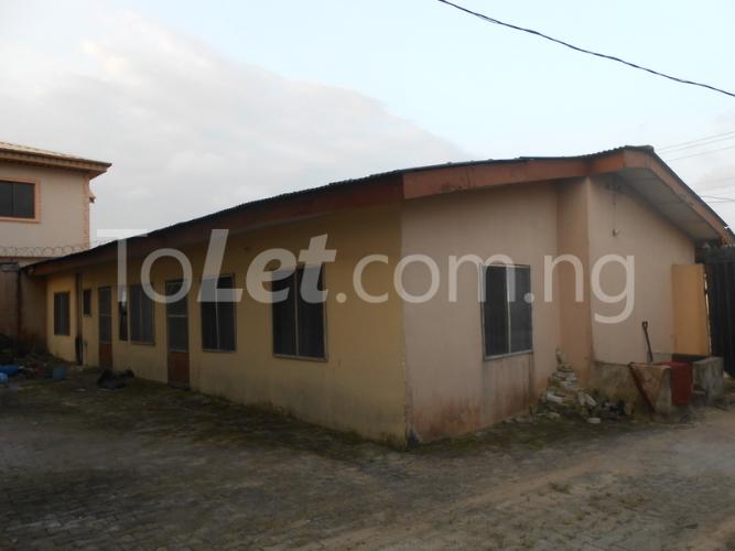 2 bedroom House for rent Orinbanwa Bustop Lakowe Ajah Lagos