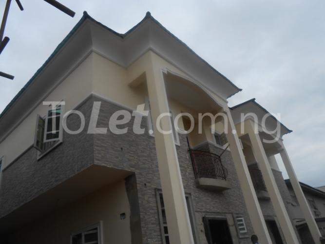 4 bedroom House for rent Mccarthy Street, Ilupeju Maryland Lagos