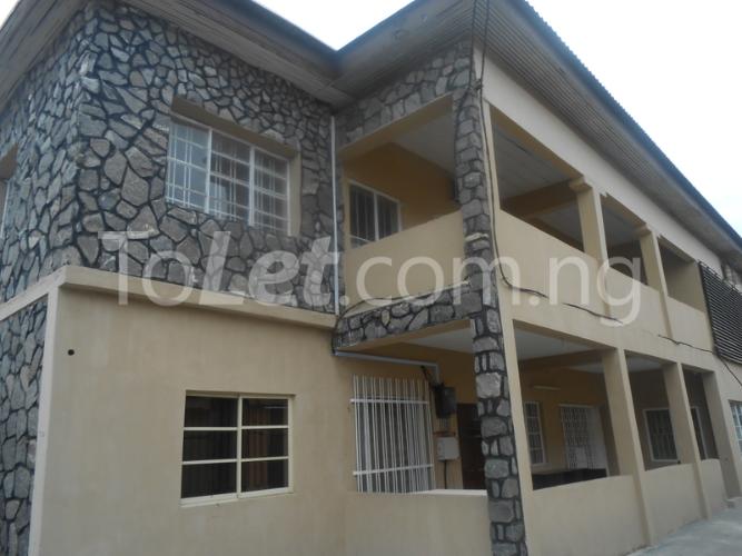 4 bedroom House for rent Oyetola Idowu Street, Ilupeju Maryland Lagos