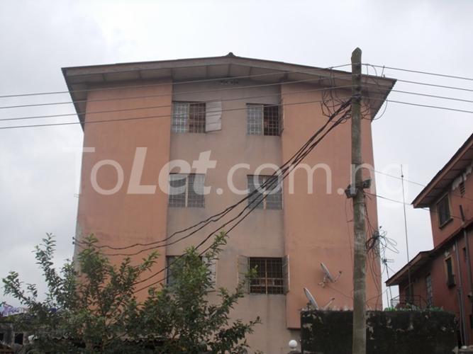 Commercial Property for rent 18, Oluwole Street Off Saint Finbarrs Road, Yaba Yaba Lagos