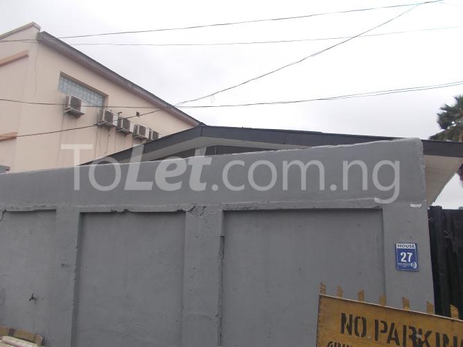3 bedroom Commercial Property for rent 27 Ibikunle Street, Yaba Yaba Lagos - 0
