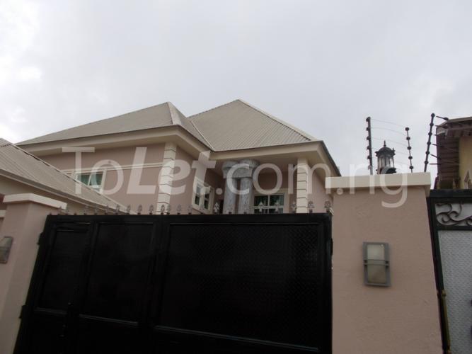 5 bedroom House for rent 12, Habideen Wahab Close, Oshodi Expressway Oshodi Lagos