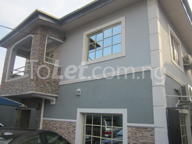 3 bedroom House for rent Crystal Estate Ilupeju Maryland Lagos