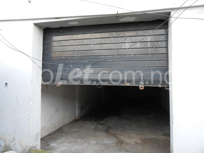 Commercial Property for rent Plot 13, Oyadirun Estate, Yaba Yaba Lagos