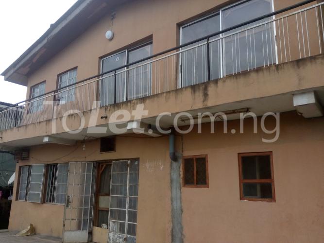 3 bedroom Flat / Apartment for rent 20 Farayola Street, Ketu Kosofe/Ikosi Lagos