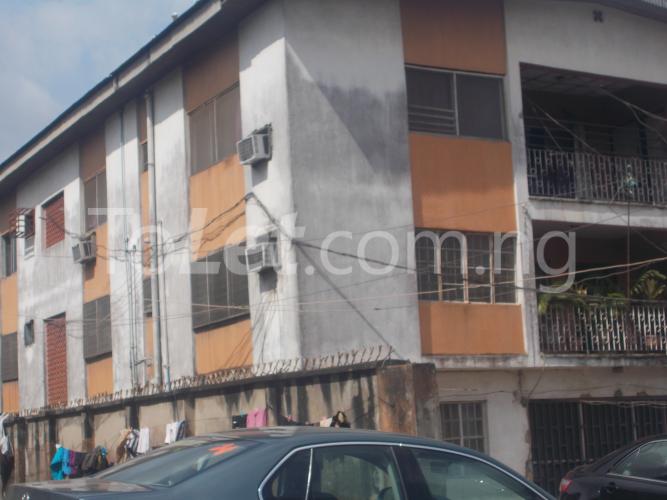 3 bedroom Flat / Apartment for rent Oyero Street, Off Alhaji Jimoh Ikeja Ikeja Lagos