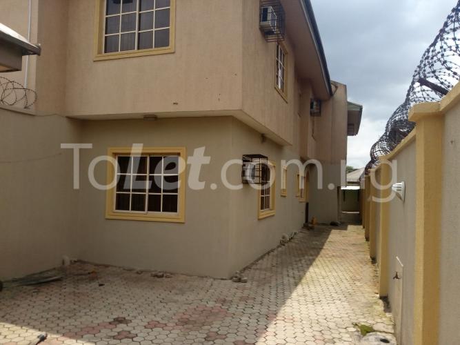 4 bedroom House for rent Folashade Street, Berger Ojodu Lagos