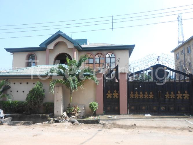 4 bedroom House for rent Zansi Close, Yaba Yaba Lagos