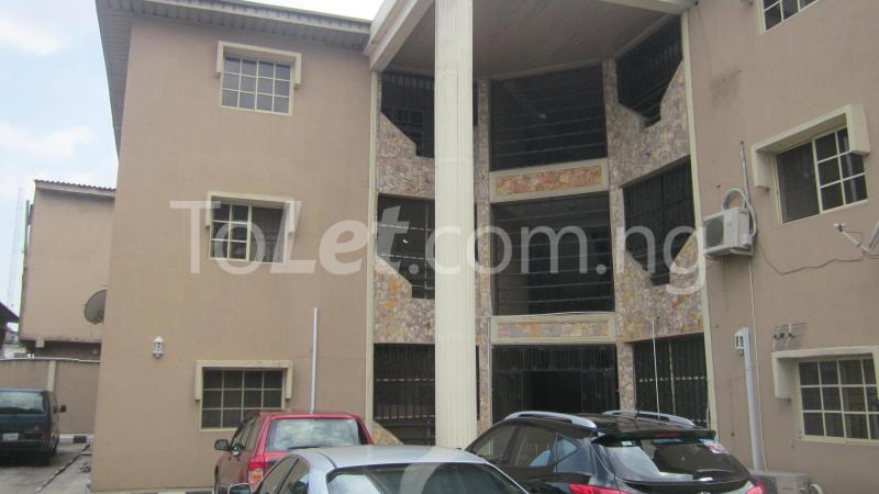 3 bedroom Flat / Apartment for rent Uwa Close, Ikeja Ikeja Lagos