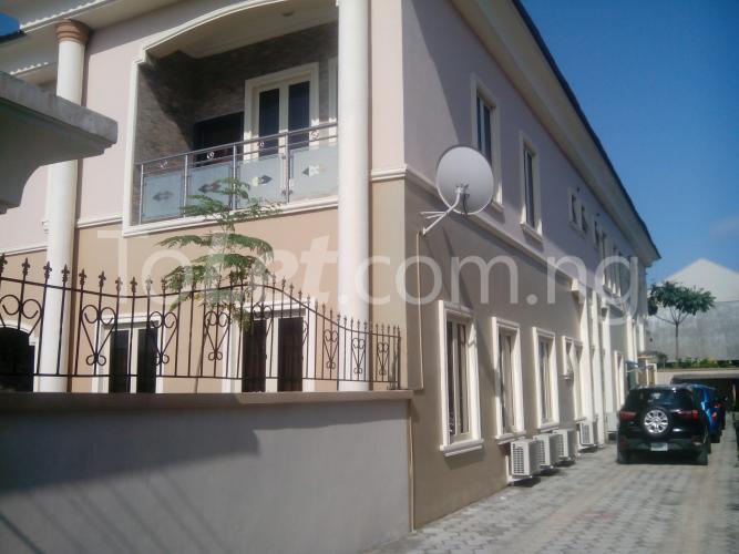 3 bedroom Flat / Apartment for rent James Orogbo Street, Chevy Estate, Lekki Lekki Lagos