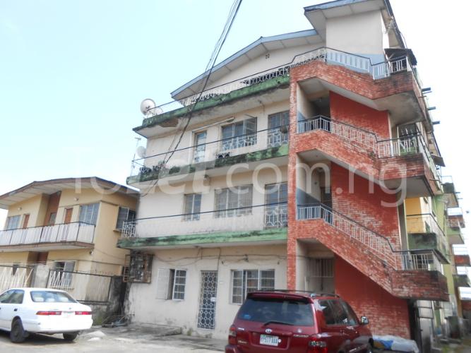 3 bedroom Flat / Apartment for rent 32, Arowolo Street, Yaba Yaba Lagos