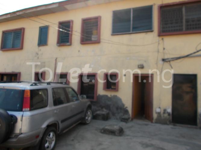 3 bedroom Flat / Apartment for rent 29 Abudu Street, Yaba Yaba Lagos - 0