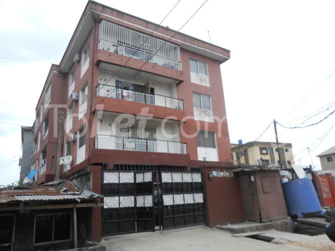 3 bedroom Flat / Apartment for rent Oke Ona Street, Surulere Surulere Lagos