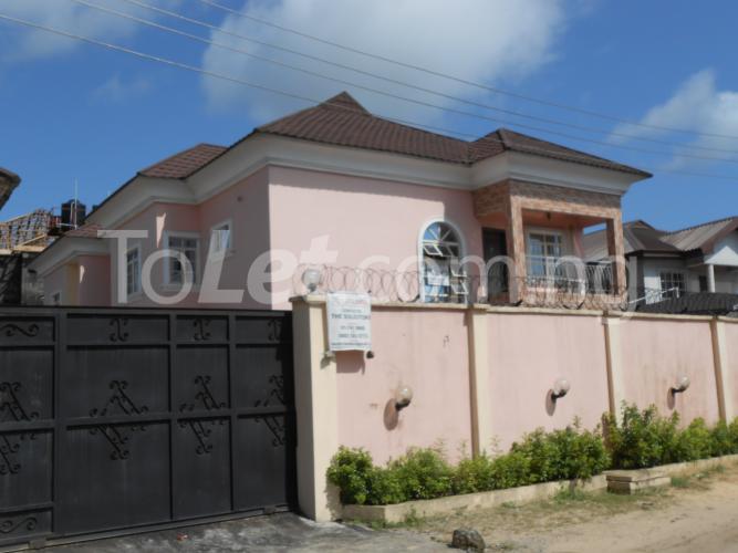5 bedroom House for rent Fidiso Street Sangotedo Ajah Lagos