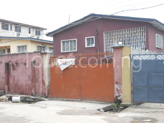 2 bedroom Commercial Property for rent 33, Agbonyi Avenue, Surulere Surulere Lagos
