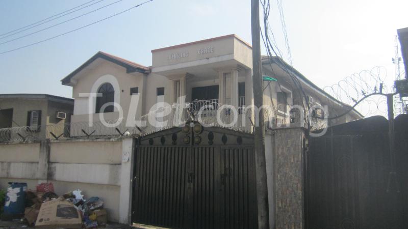 3 bedroom Flat / Apartment for rent Adebayo Mukuolu Street, Maryland Ikeja Lagos