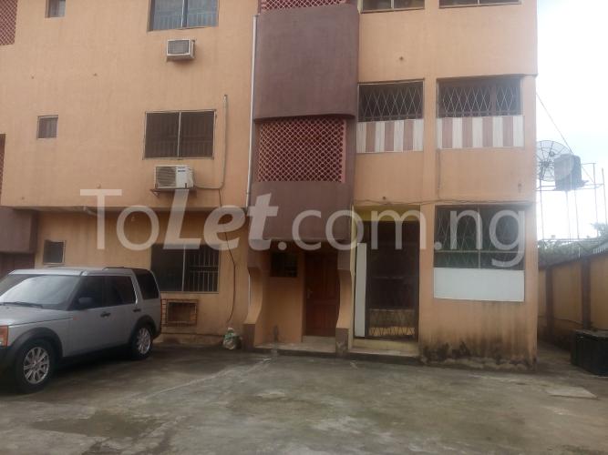 3 bedroom Flat / Apartment for rent Obadina Street, Berger Ojodu Lagos
