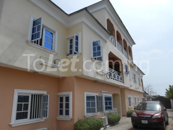 3 bedroom Flat / Apartment for rent Road 2, Oko Ado Bustop Behind Green Building. Sangotedo Ajah Lagos