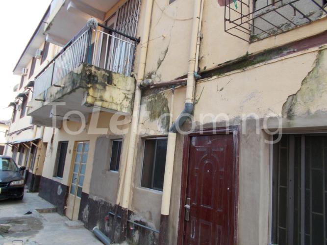 2 bedroom Flat / Apartment for rent 13 Ebunoluwa Street Off Human Street Shomolu Shomolu Lagos