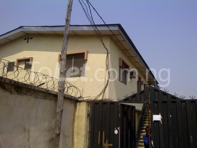 3 bedroom Flat / Apartment for rent Medina Estate Gbagada Gbagada Lagos