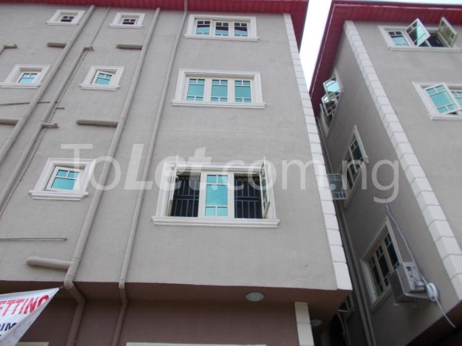 3 bedroom Flat / Apartment for rent 10 Adenekan Street Yaba Yaba Lagos - 0
