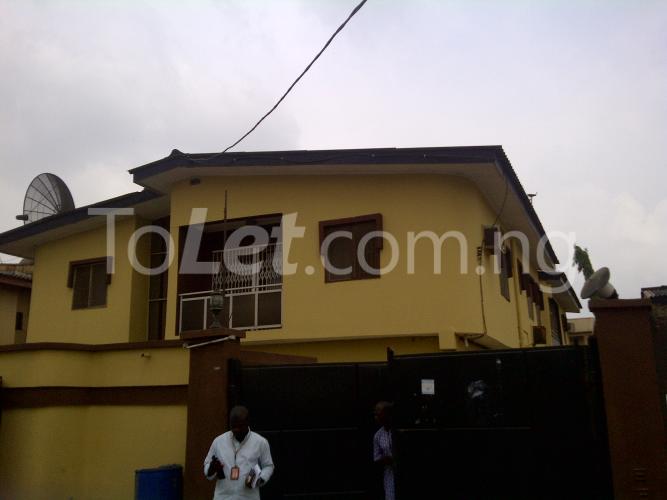 3 bedroom Flat / Apartment for rent Soluyi Gbagada Gbagada Lagos
