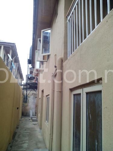 3 bedroom House for rent 6 Opere Street Yaba Yaba Lagos