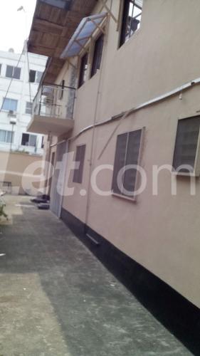 3 bedroom Flat / Apartment for rent 28 Eric Moore Close, By Zenith Bank Surulere Surulere Lagos - 0