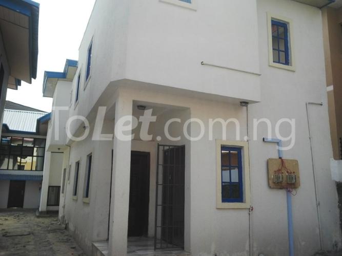 2 bedroom Flat / Apartment for rent Prince Kazeem Sefui Street, Lekki Lekki Lagos