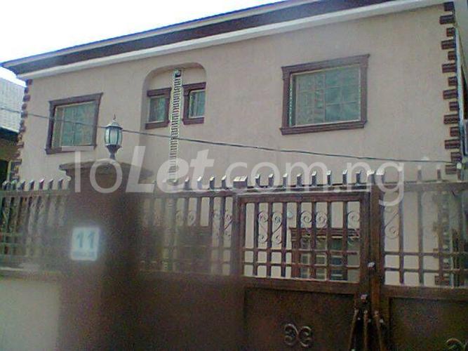 3 bedroom Flat / Apartment for rent 23 Onobola Street, Shomolu Shomolu Lagos