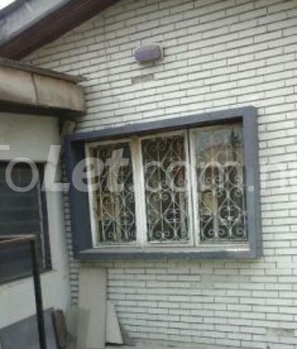 3 bedroom House for rent Adebola Street Off Adeniran Ogunsanya Road, Surulere Surulere Lagos
