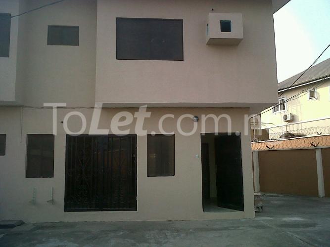 5 bedroom House for rent Adeyemi Adegoke Street Off Emmanuel Keshi, Ketu Kosofe/Ikosi Lagos