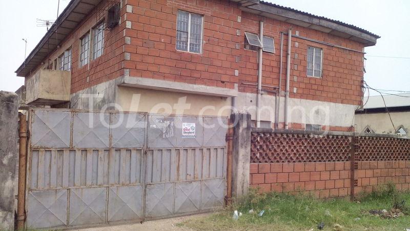 4 bedroom Flat / Apartment for rent Moronfolu Street, Off Pako Bustop, Yaba Yaba Lagos