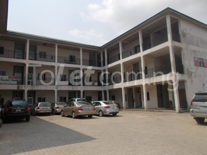 Commercial Property for rent Suite 16, Shopping Complex, Herbert Macaulay Way, Opposite Unilag Bustop Yaba Yaba Lagos